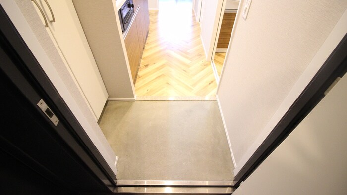 物件内観写真15　(玄関)