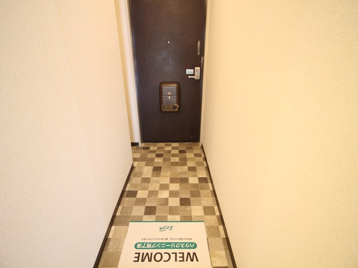 物件内観写真18　(玄関)