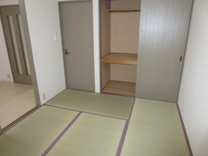 物件内観写真7　(居室)