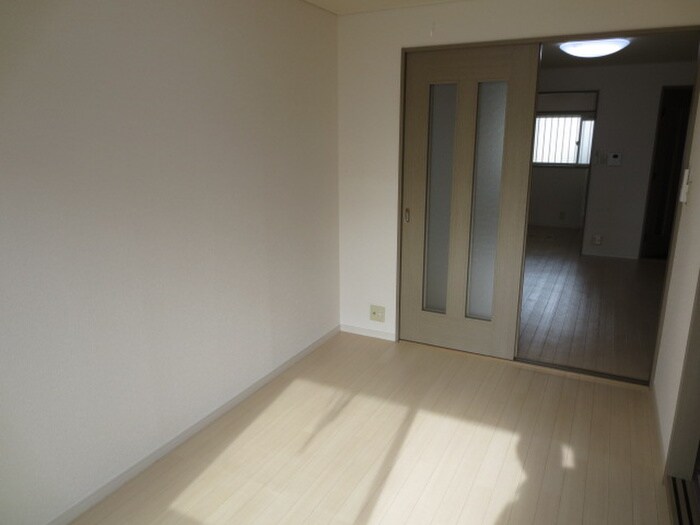 物件内観写真9　(居室)