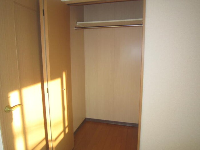 物件内観写真15　(収納)