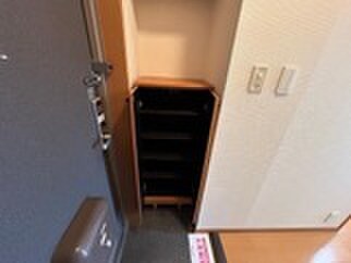 物件内観写真8　(靴箱)