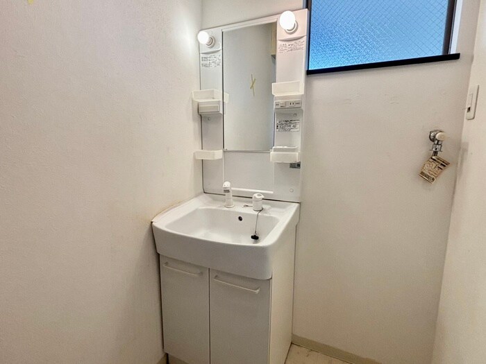 物件内観写真11　(洗面)