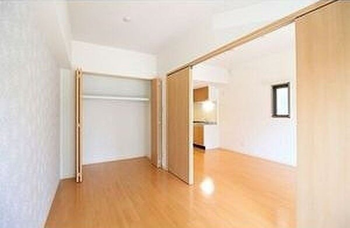 物件内観写真10　(居室)