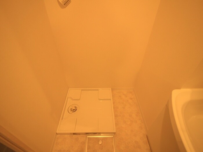 物件内観写真18　(洗濯機置場)