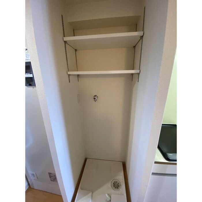 物件内観写真14　(洗濯機置場)