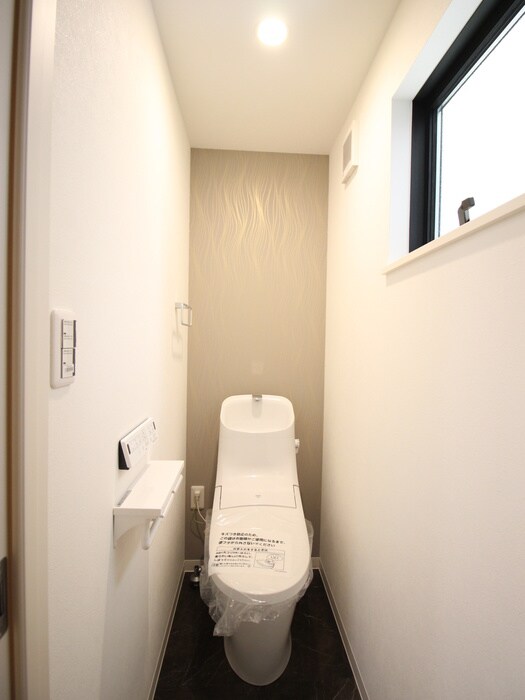 物件内観写真13　(トイレ)