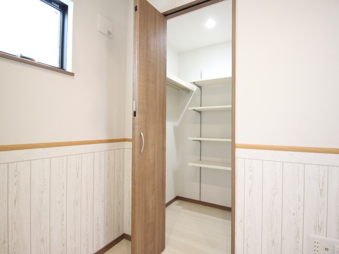 物件内観写真19　(収納)