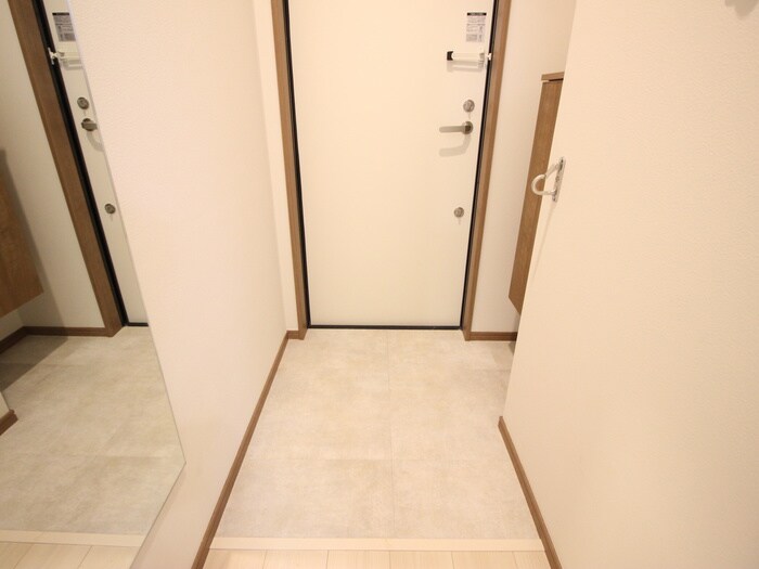 物件内観写真20　(玄関)
