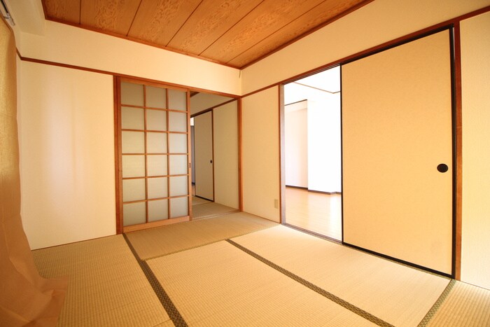 物件内観写真9　(居室)