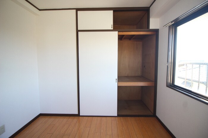 物件内観写真13　(収納)