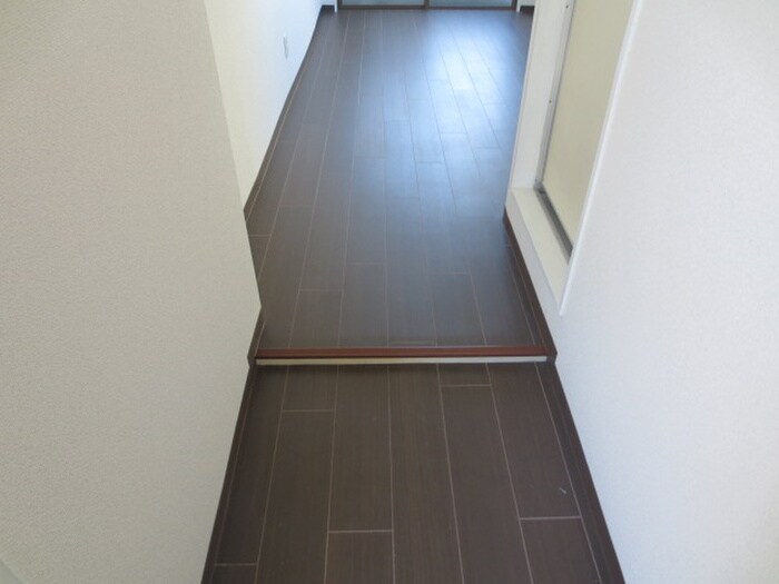 物件内観写真14　(玄関)