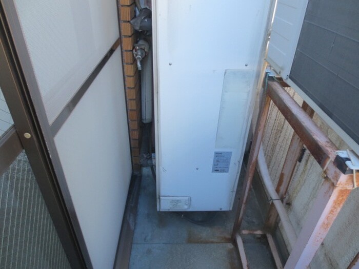 物件内観写真15　(洗濯機置場)