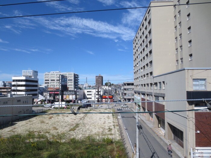 物件内観写真16　(室内からの展望)