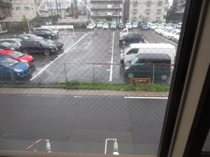 物件内観写真18　(室内からの展望)