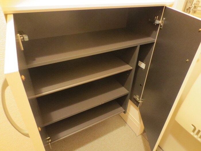 物件内観写真15　(靴箱)