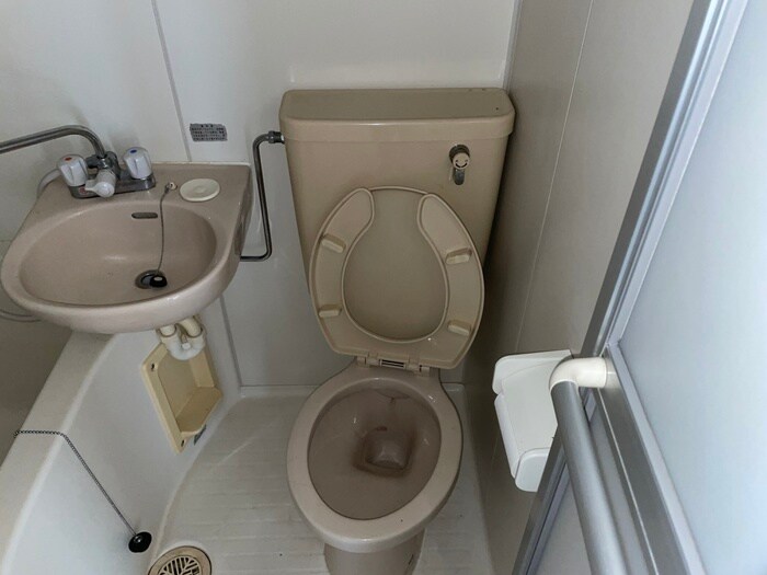 物件内観写真9　(トイレ)