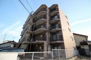ア－バンホ－ムワン外観写真