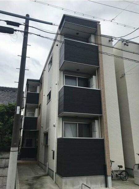 ハーモニーテラス草薙町Ⅲ外観写真