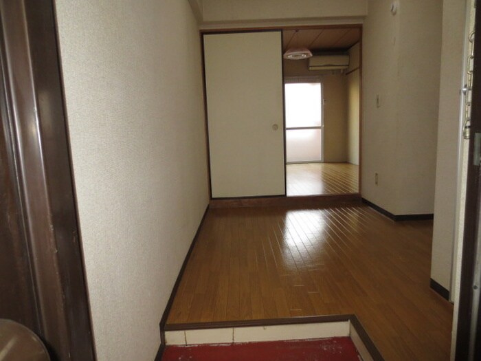 物件内観写真9　(廊下)