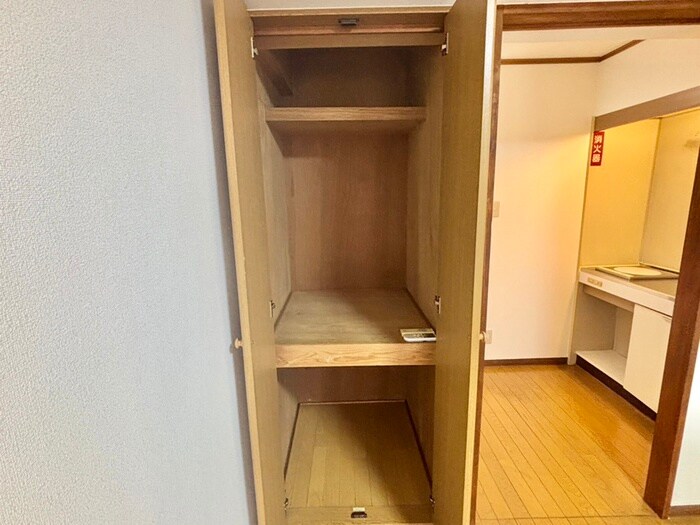 物件内観写真15　(収納)