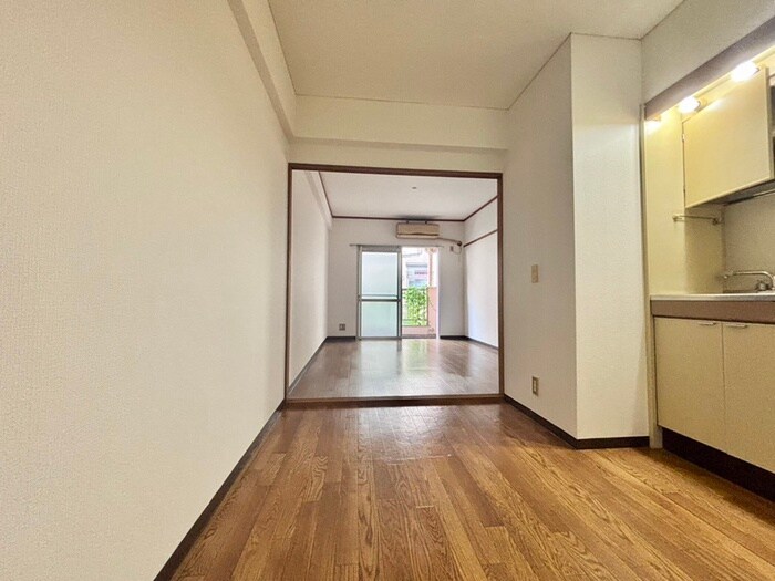 物件内観写真15　(居室)