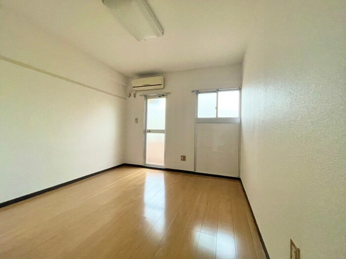 物件内観写真15　(居室)