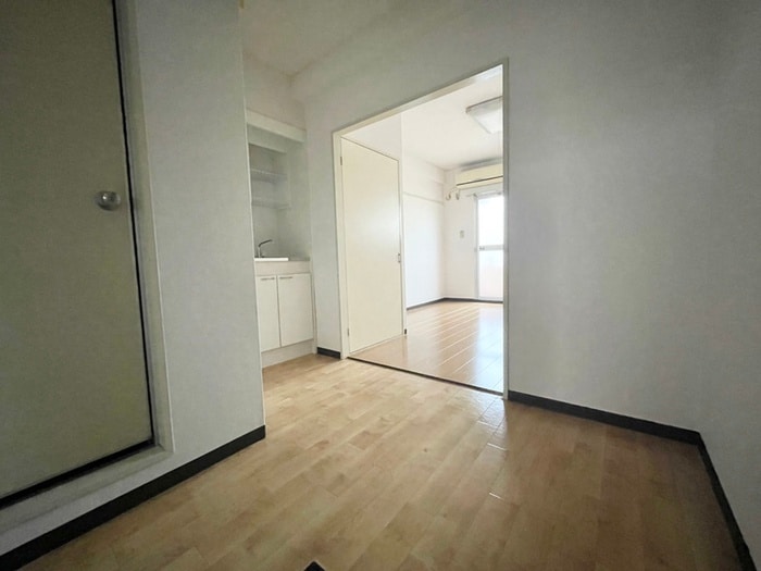 物件内観写真16　(廊下)