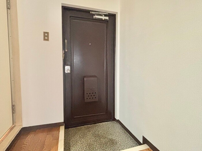 物件内観写真19　(玄関)