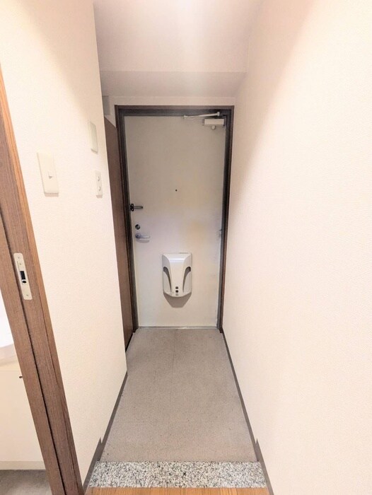 物件内観写真13　(玄関)