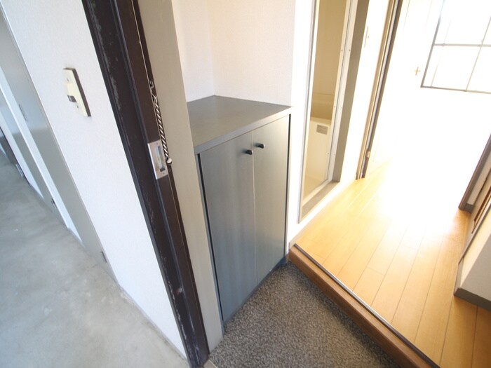 物件内観写真13　(靴箱)
