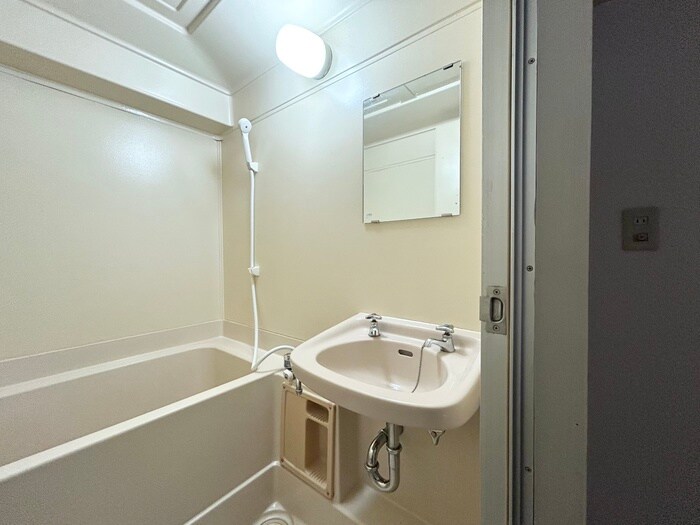 物件内観写真12　(洗面)