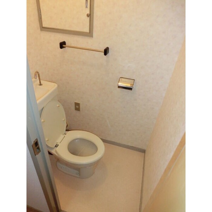 物件内観写真12　(トイレ)