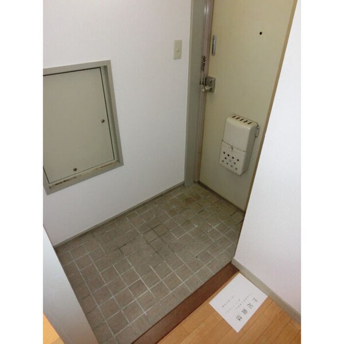 物件内観写真14　(玄関)