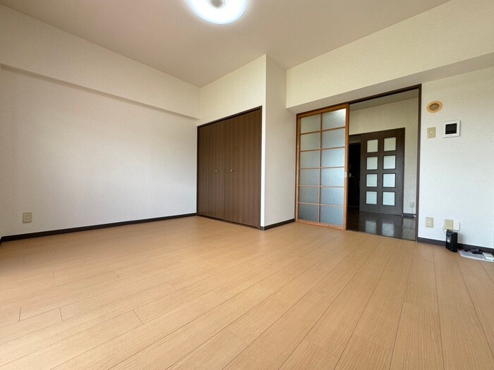 物件内観写真8　(居室)