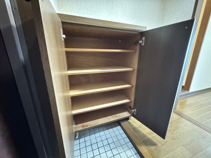 物件内観写真15　(靴箱)