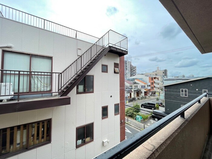 物件内観写真15　(室内からの展望)