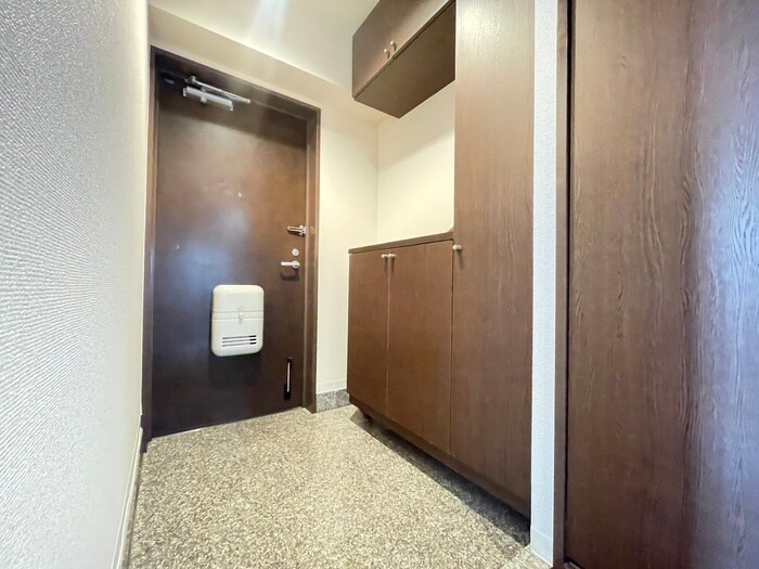 物件内観写真21　(玄関)