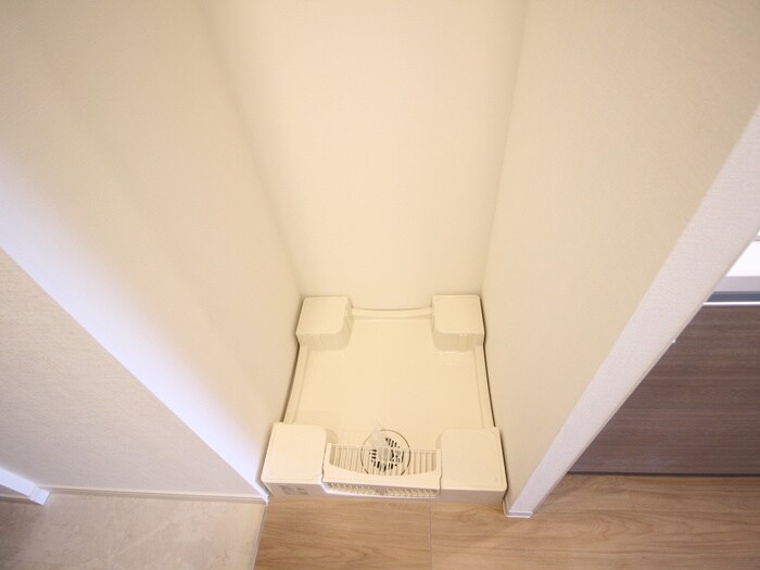 物件内観写真14　(洗濯機置場)