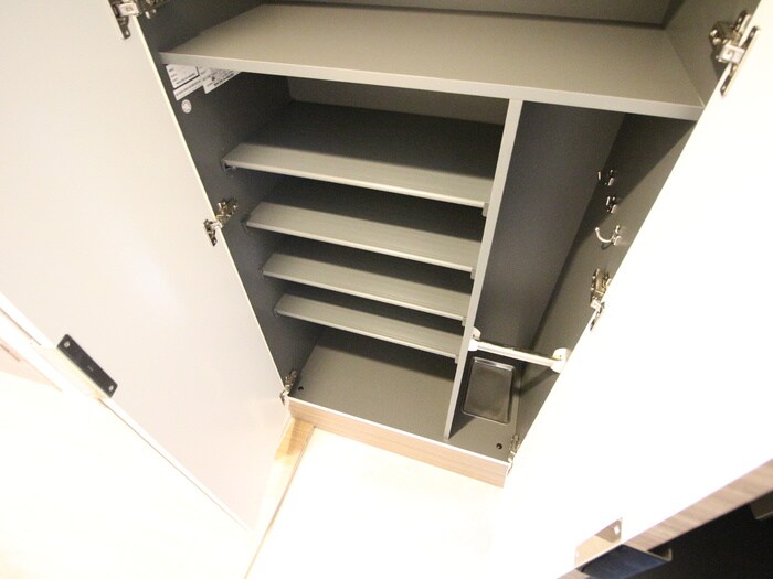 物件内観写真16　(靴箱)