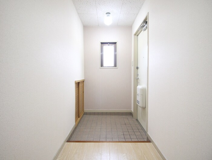 物件内観写真19　(玄関)