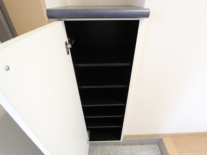 物件内観写真16　(靴箱)