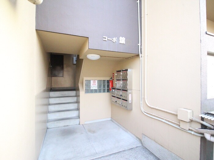 物件外観写真5　(エントランス部分)