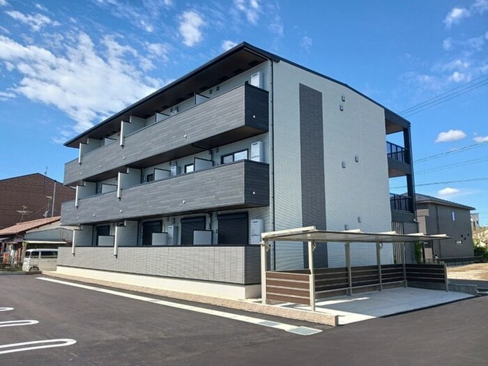 物件外観写真1　(外観写真)