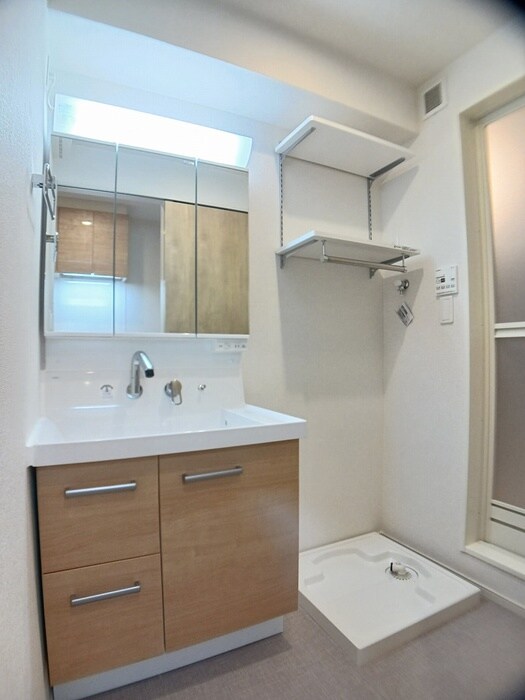 物件内観写真8　(洗面)