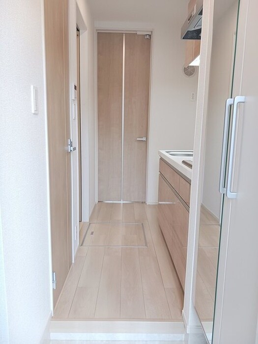 物件内観写真11　(廊下)