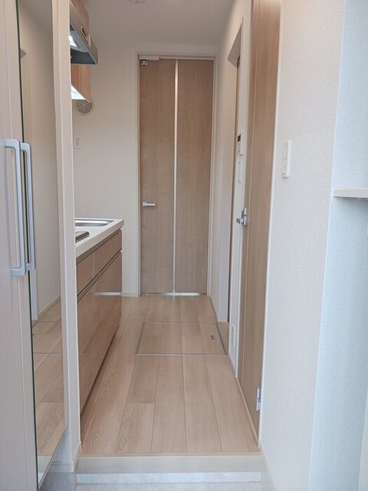 物件内観写真11　(廊下)