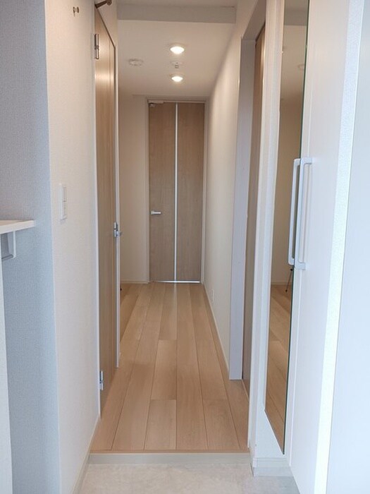 物件内観写真12　(廊下)