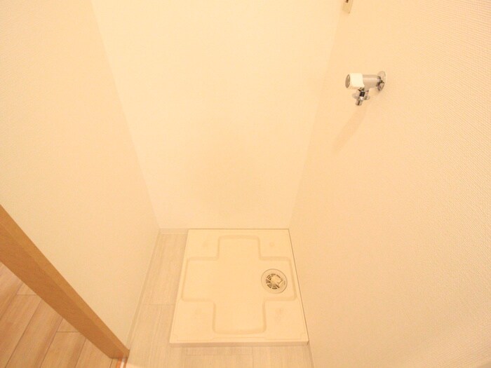 物件内観写真13　(洗濯機置場)