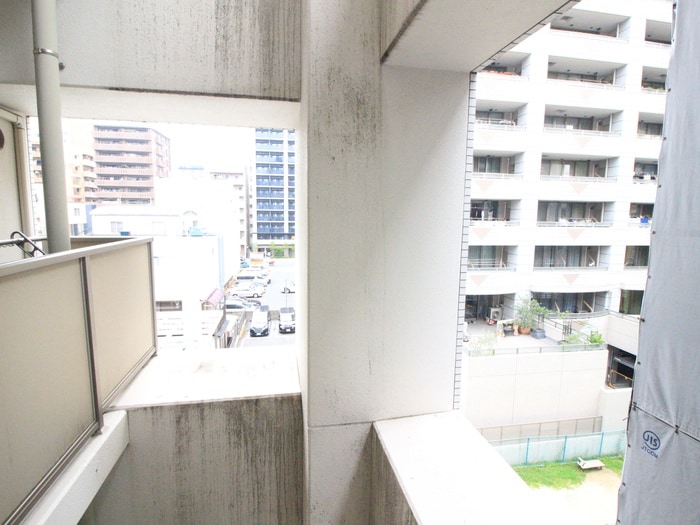 物件内観写真16　(室内からの展望)